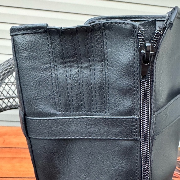 JustFab Flat Boots Ride Around Size 7 Wide Width - Picture 6 of 16